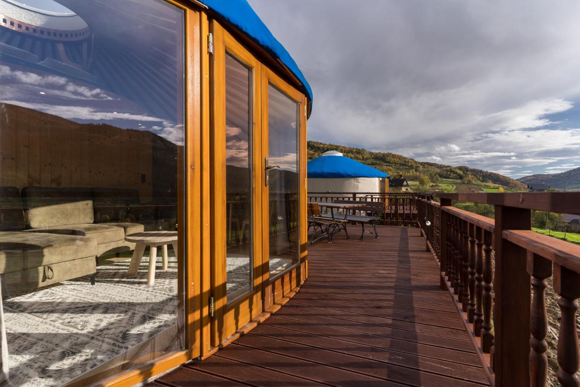 Gorski Glamping - Caloroczne Jurty Z Widokiem Tylmanowa Exterior foto